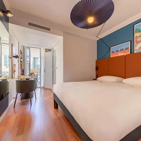 Ibis Centre Notre Dame Hotel 3*