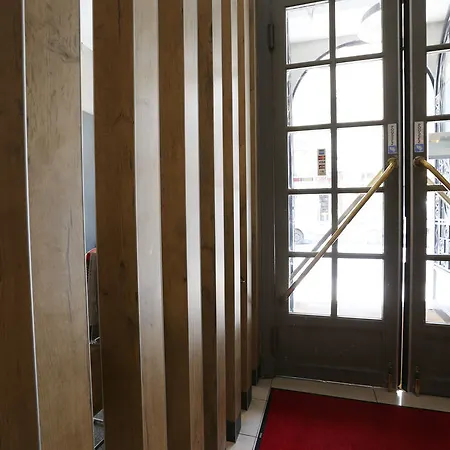Ibis Centre Notre Dame Hotel 3*